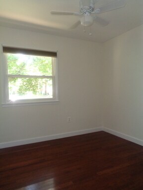 Building Photo - 14153 Landon Ln