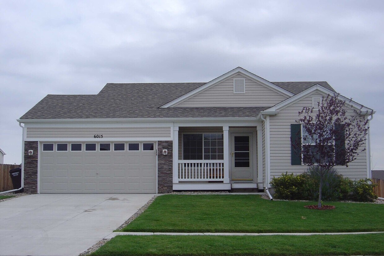 Foto principal - Modern House 3 Bed 2 Ba in Stetson Hills n...
