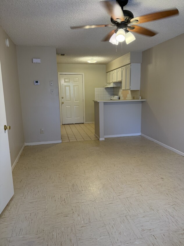 Foto del edificio - 3501 McDonell Ave