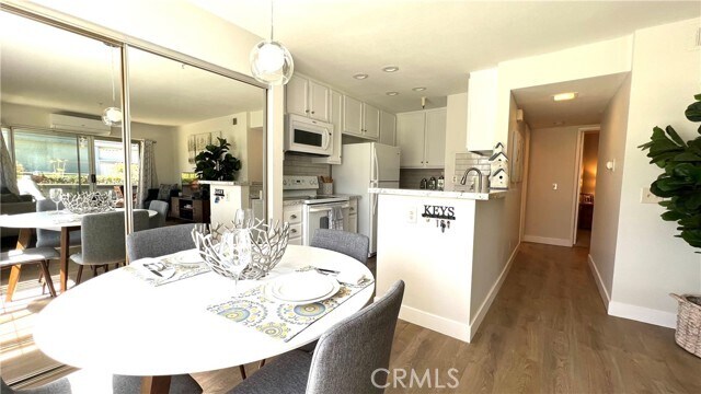 Foto del edificio - 18252 Parkview Ln