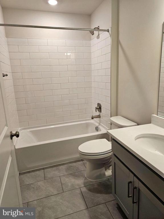 Foto del edificio - 1870 Amherst St