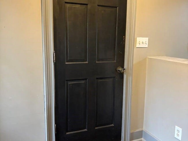 Foto del edificio - 1562 Linksview Close