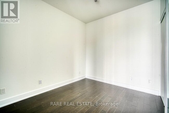 Photo du bâtiment - 181 Bedford Rd