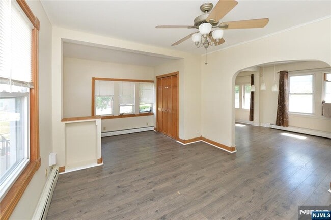 Building Photo - 52 Kovar St