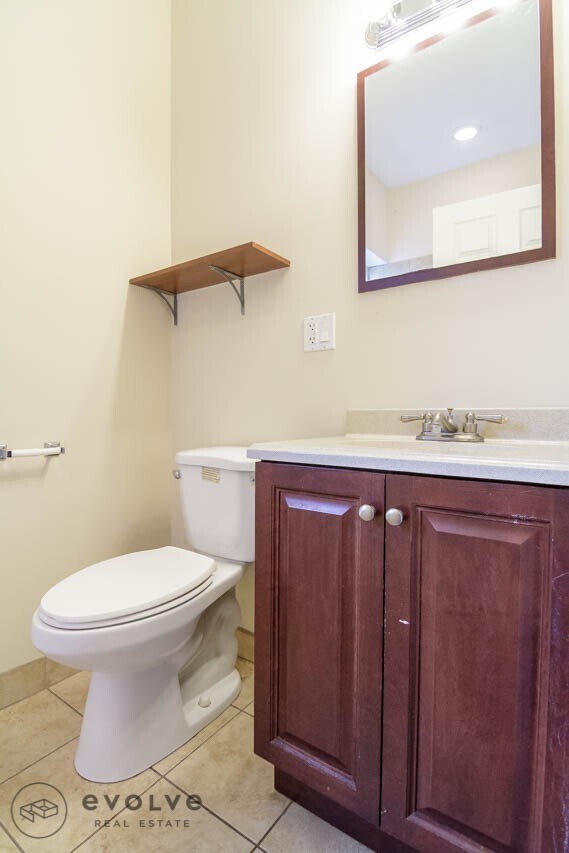 Building Photo - 3510 W Cortland St