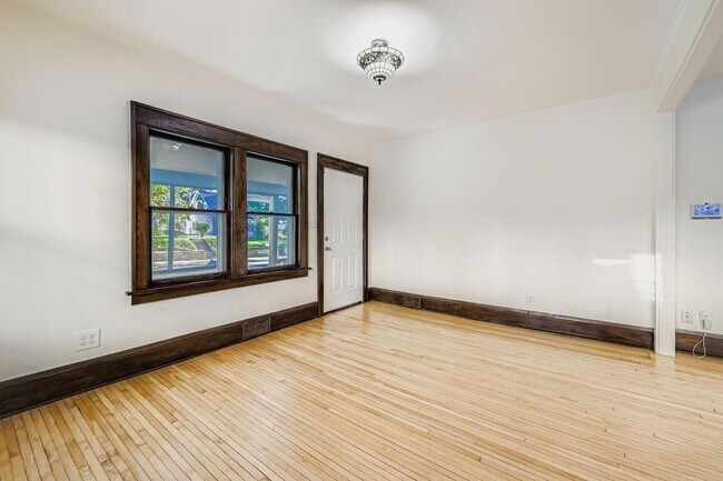 Foto del edificio - 1683 Minnehaha Ave E