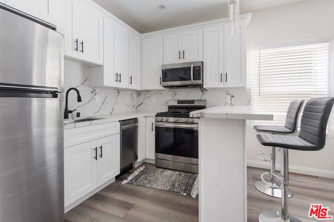 Foto del edificio - 1460 W 22nd St