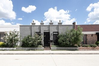 Building Photo - 4109 Meyerwood Dr