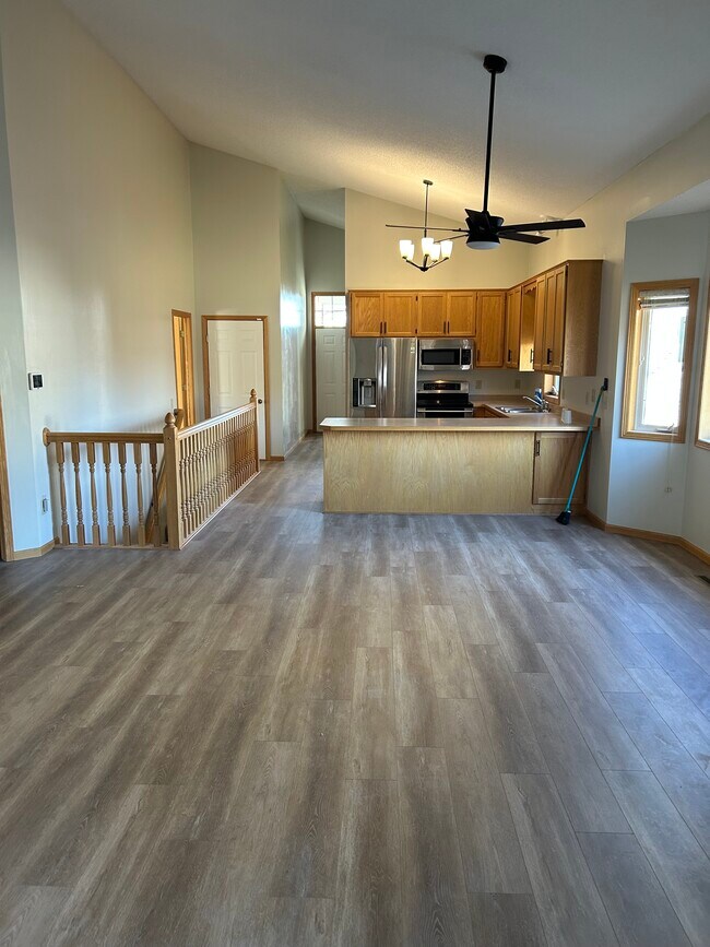 Foto del edificio - 18609 Zane Ct NW