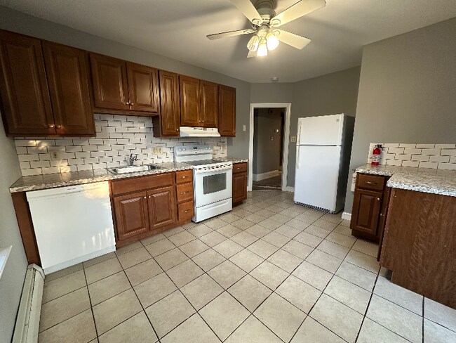 Foto del edificio - 3 W Sellers Ave