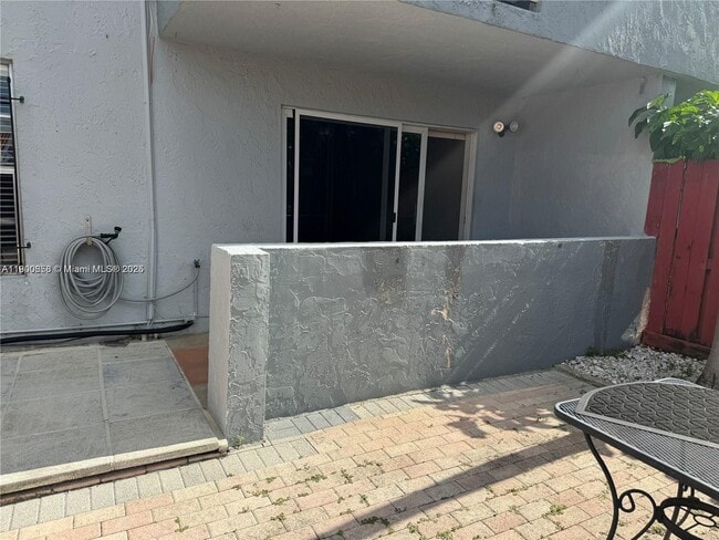 Building Photo - 1725 W 60th St