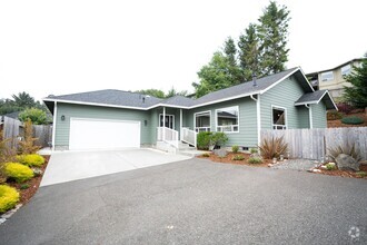 Building Photo - 46 Blue Spruce Dr