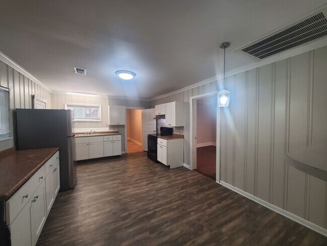 Foto del edificio - 3 Bedroom 2 Bath House