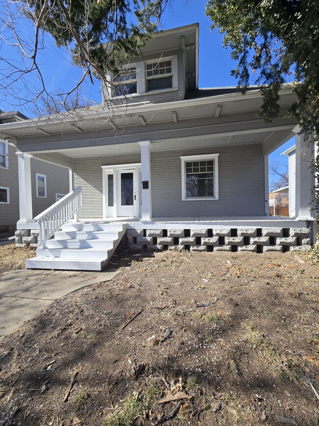 Building Photo - 905 N Pennsylvania Ave