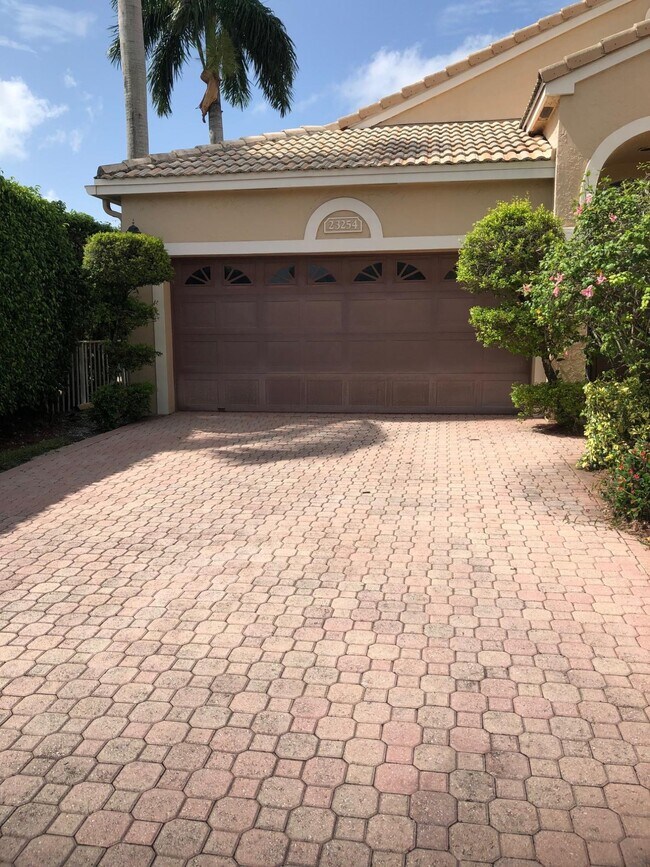 Building Photo - 23254 Torre Cir