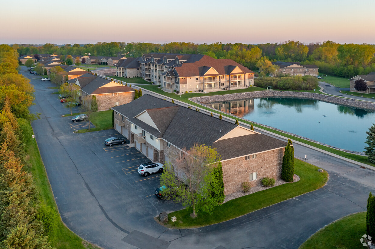 Primary Photo - Casaloma Creek Apartments