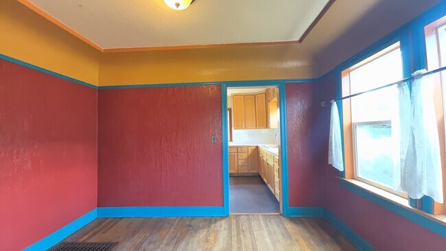 Foto del edificio - Pre-Leasing for August - 8Bed/2Bath House