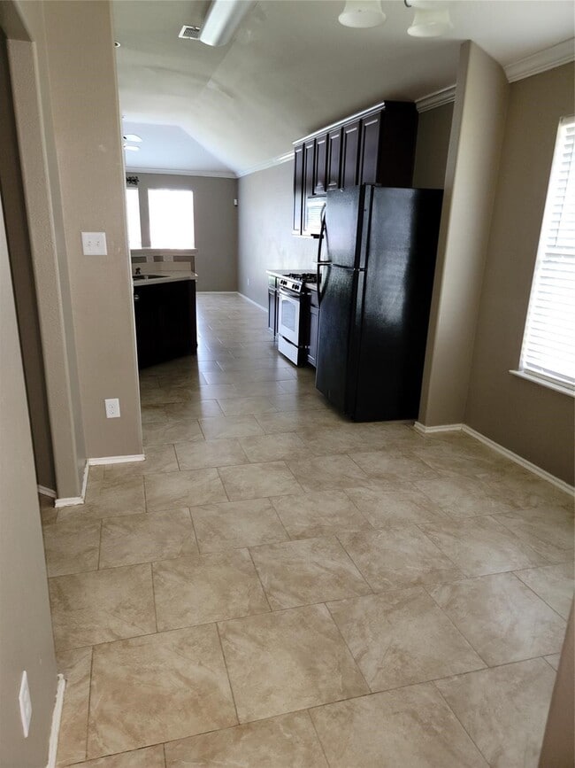 Building Photo - 15510 Mossy Park