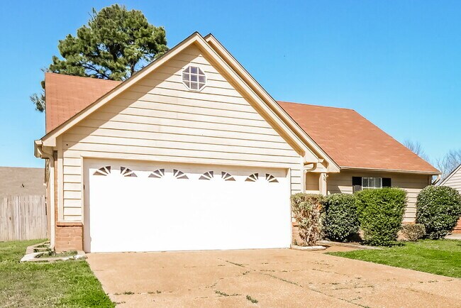 Foto del edificio - 7550 Roundleaf Dr