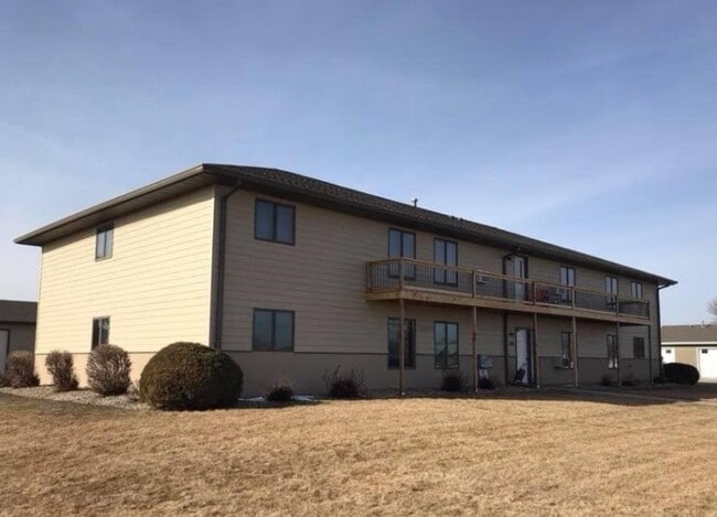 Building Photo - 1705 S Rowley St