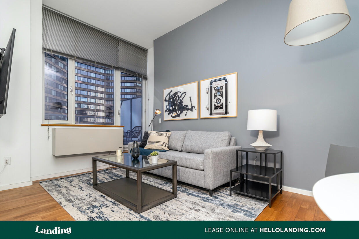Primary Photo - 635 W 42nd St