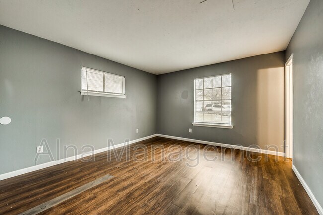 Building Photo - 3715 Maxwell Ct