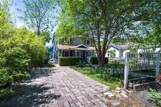 Building Photo - 10515 N Mopac Expy