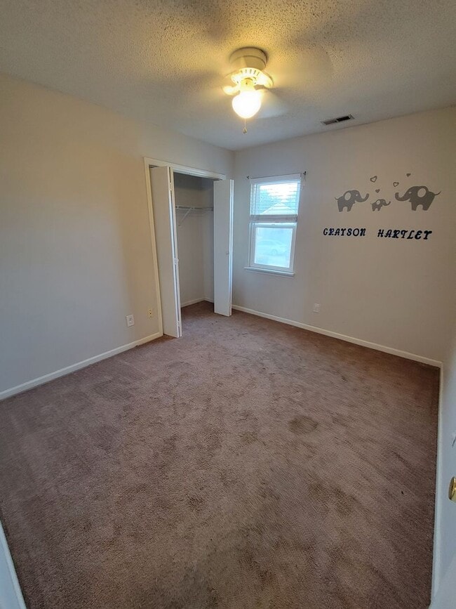 Building Photo - 3 Bedroom Home In Deerfield Jacksonville!!!!