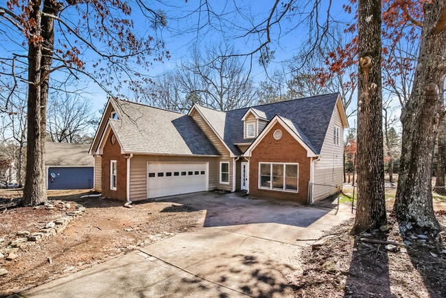 Building Photo - 160 Princeton Way