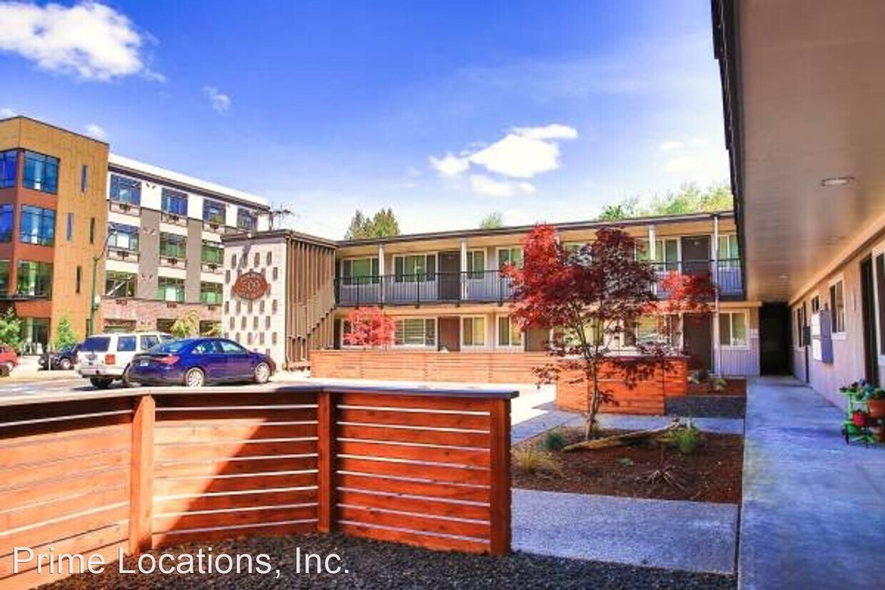 Foto principal - 509 12th Ave SE