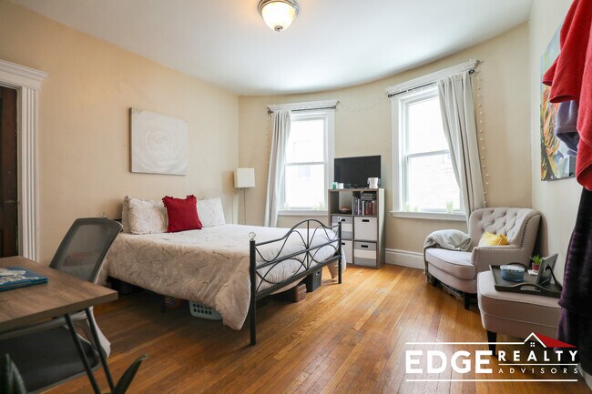 Foto del edificio - 1719 Commonwealth Ave