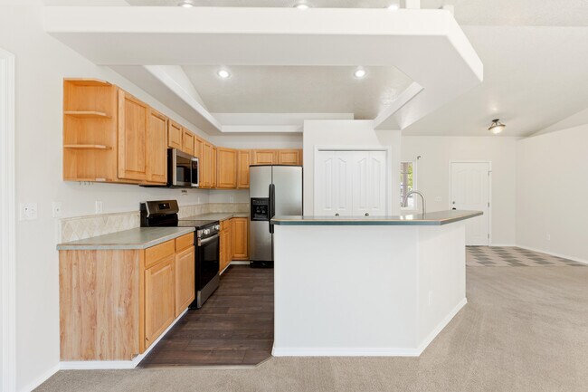 Building Photo - 1230 N Cabrillo Ave