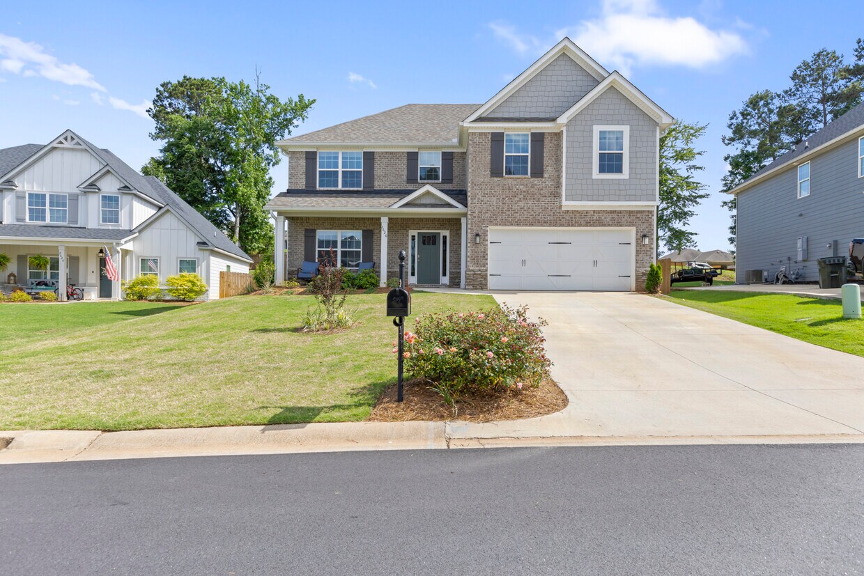 Primary Photo - 2626 Dunkirk Cir