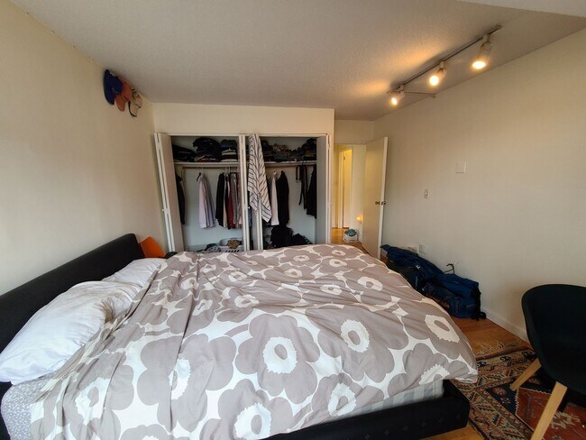 Foto del edificio - Kenmore Square - Balcony - Pool - Doorman - Garage Parking