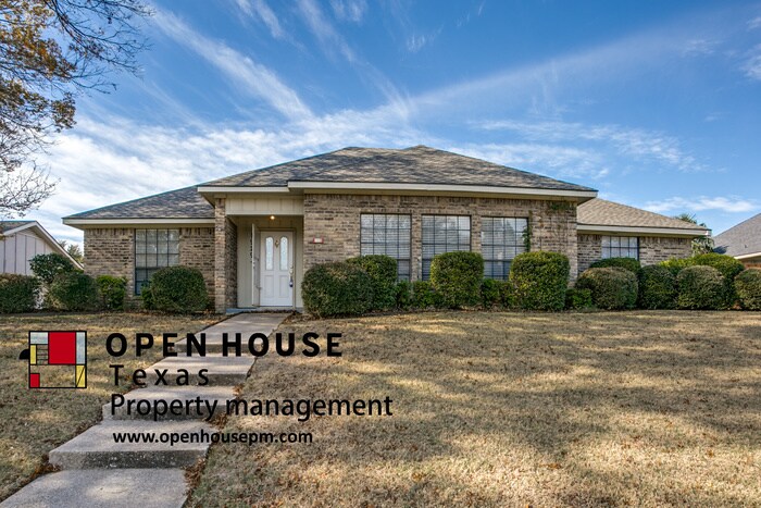 Primary Photo - 1929 Country Club Dr, Plano