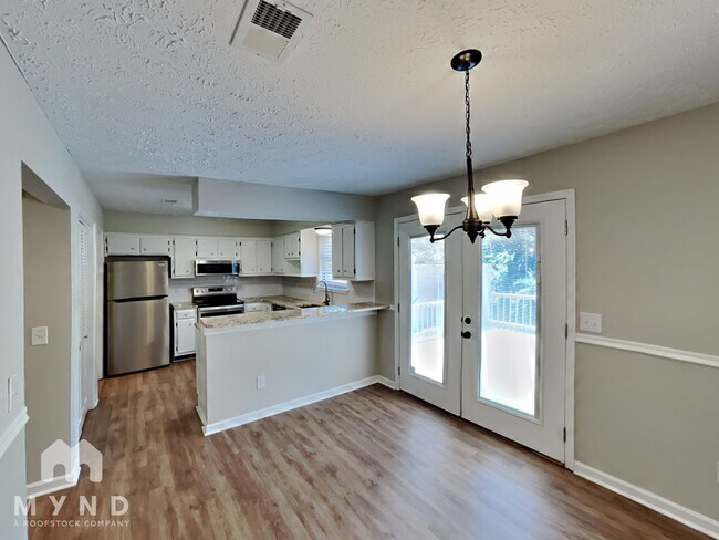 Building Photo - 383 Huntington Ridge Dr