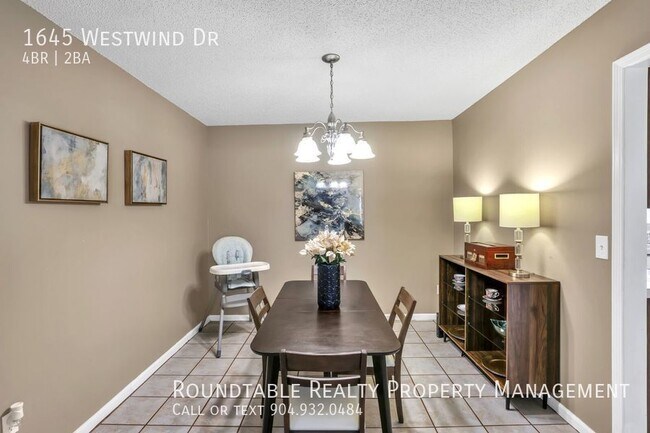 Foto del edificio - 1645 Westwind Dr