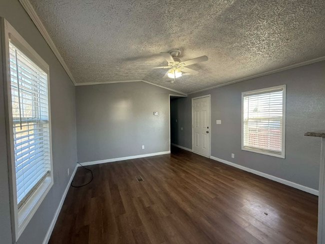 Foto del edificio - 1236 N Oaklane Rd