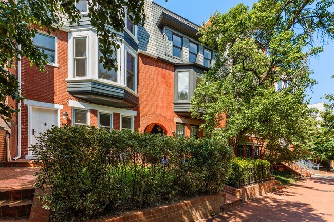 House façade - 1461 Florida Ave NW