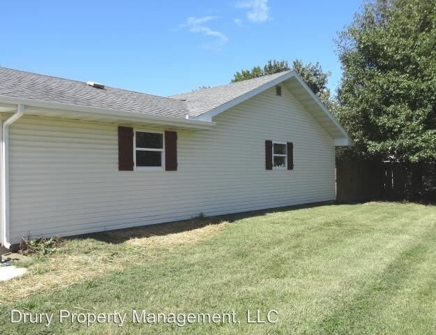 Building Photo - 5364 S Cloverdale Ln
