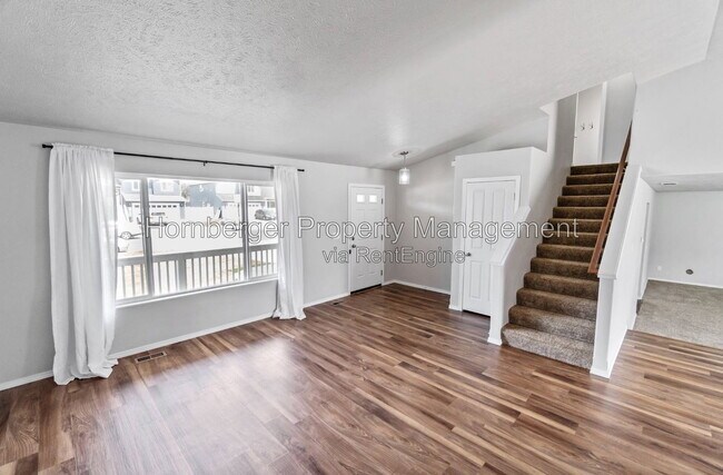 Foto del edificio - 1915 W Jay Ave