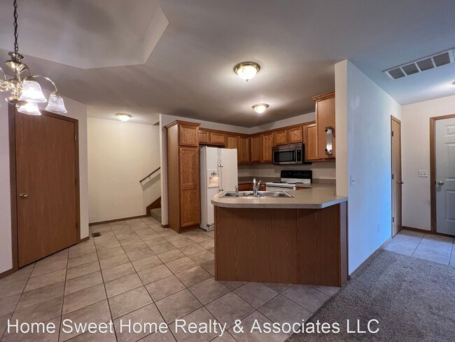 Building Photo - 3 br, 2 bath House - 1267 S Pinhook Dr