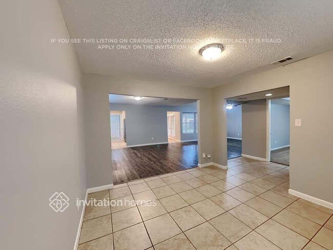 Building Photo - 11039 Rippling Meadows Dr