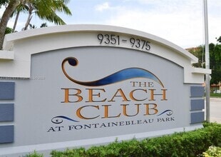 Building Photo - 9369 Fontainebleau Blvd