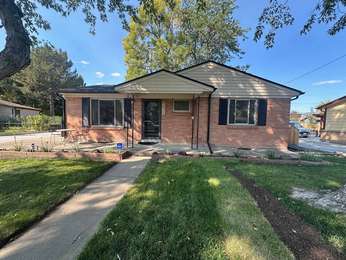 Fully remodeled Old Towne Arvada - 5635 Dudley St