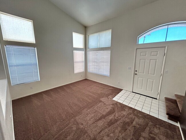 Building Photo - *GREAT 3 BEDROOM HOME IN HENDERSON*