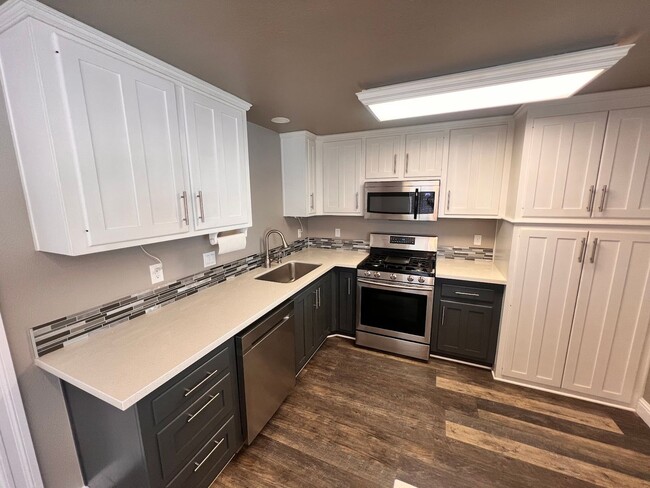 Building Photo - Nicely renovated 3 bedroom home!