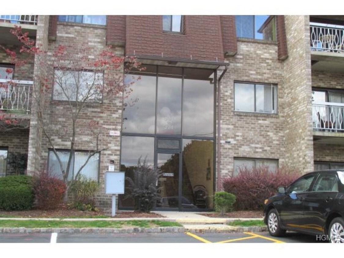 Primary Photo - 318 Kennedy Dr