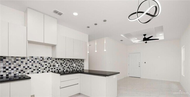 Foto del edificio - 907 North Blair Avenue