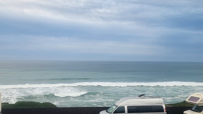 Building Photo - 465 Esplanade Ave